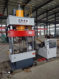 Máy ép thủy lực tốc độ cao bốn cột và ba chùm