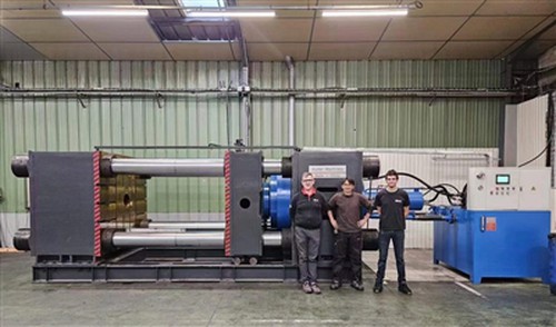 1600 tấn máy ép thủy lực ngang xuất khẩu sang Pháp